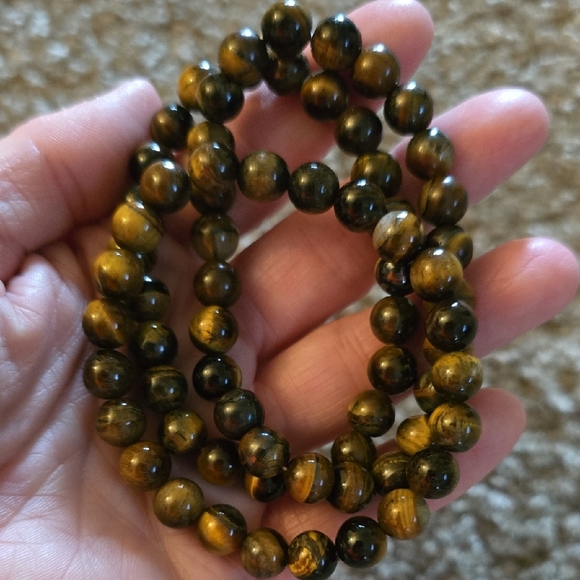 🐰SALE🐰 8mm Golden Brown Tiger Eye Bracelet - Picture 3 of 3
